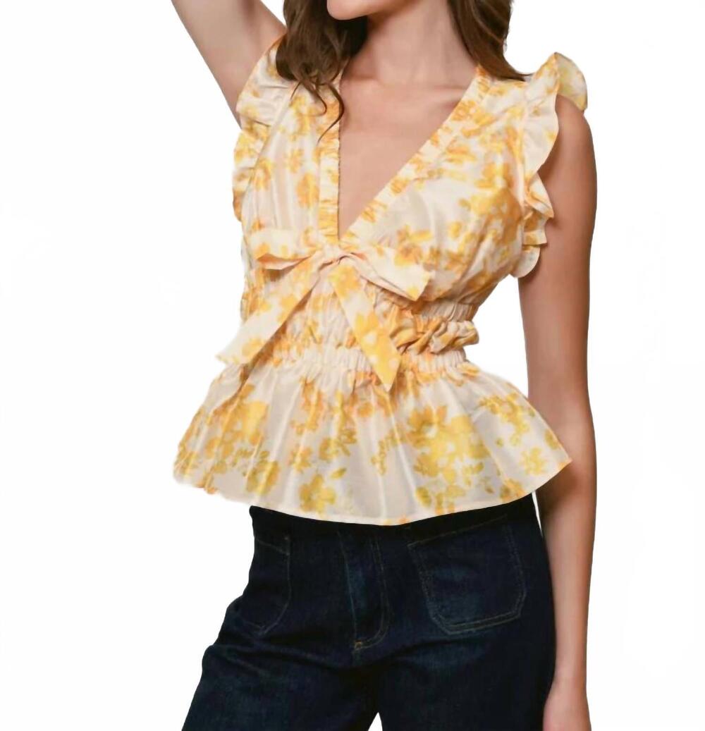 NEW HUTCH tazz flutter sleeves top in champagne dainty floral